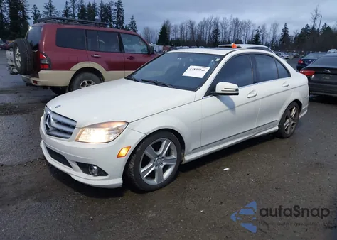 2010 Mercedes-Benz C 300 Sport из США, поврежденный, VIN WDDGF5EB4AF460531